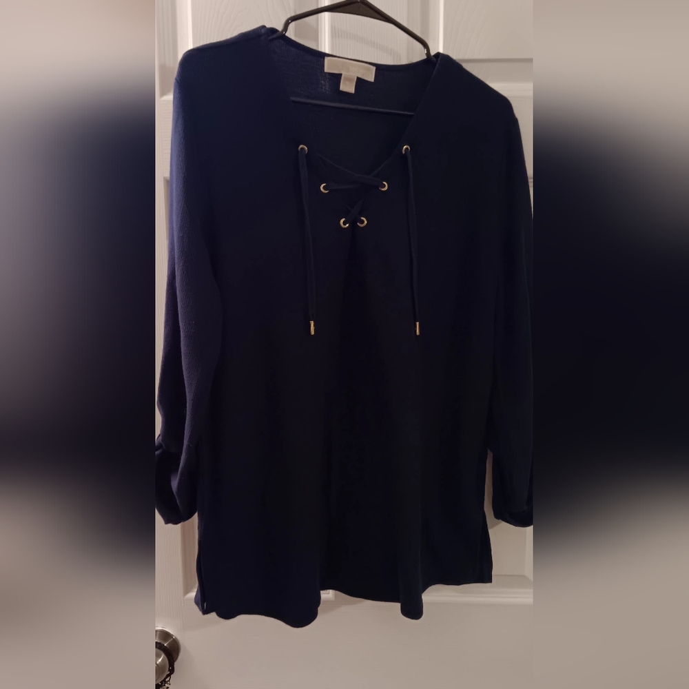 Navy top